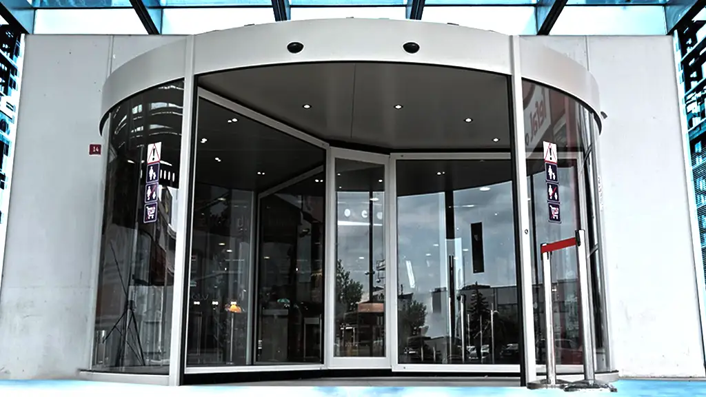 Showcase Automatic Revolving Doors